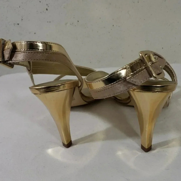 Jaqueline Ferrar 8.5M NWOT‎ gold sling-back heels - Picture 7 of 7